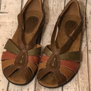 Earth Orgins women’s sandals